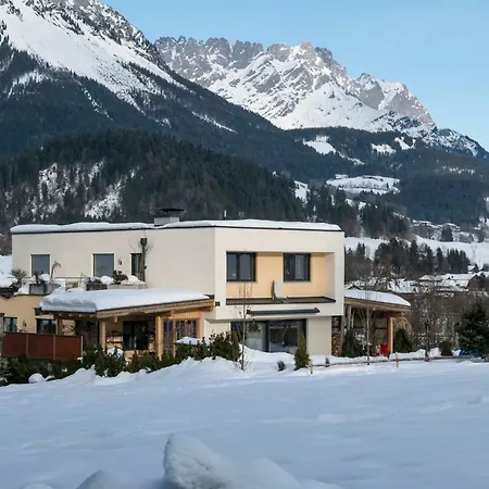 Hoschek Apartman *